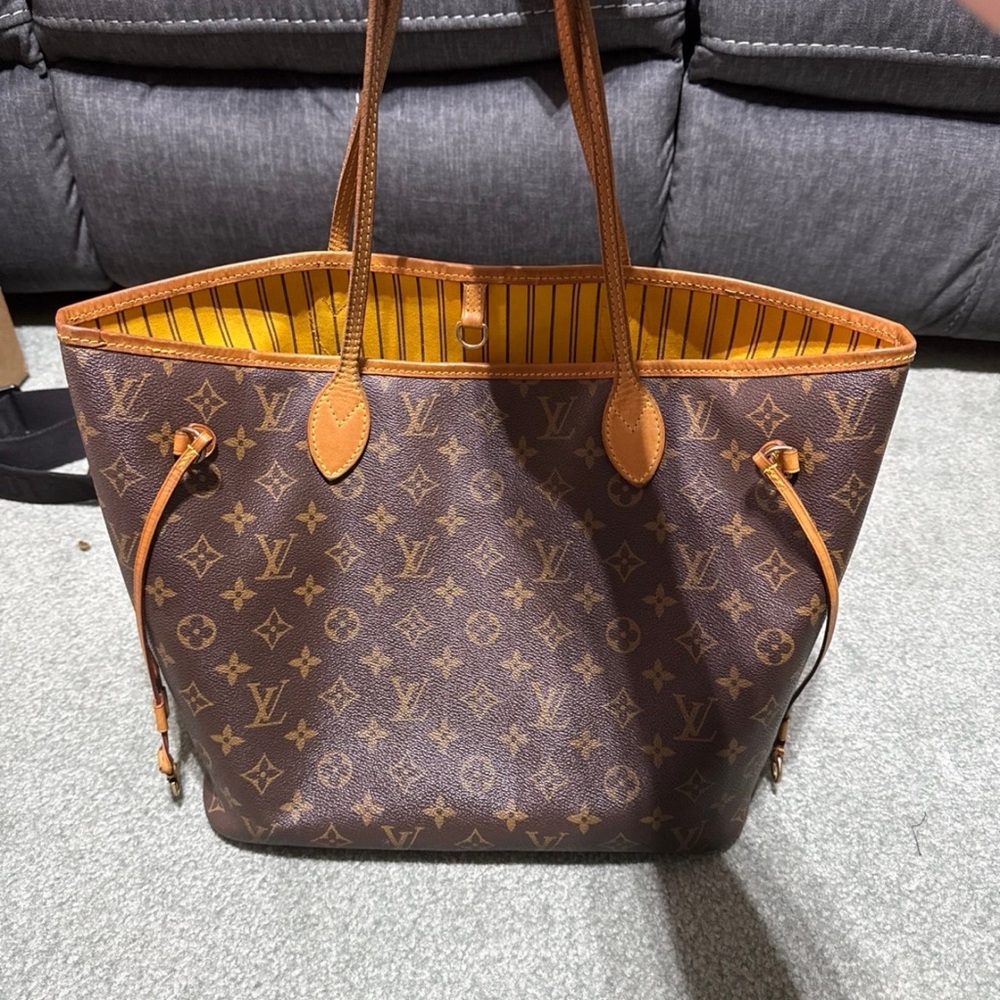 AUTHENTIC Louis Vuitton Rare Mimosa Yellow Lining Neverfull MM